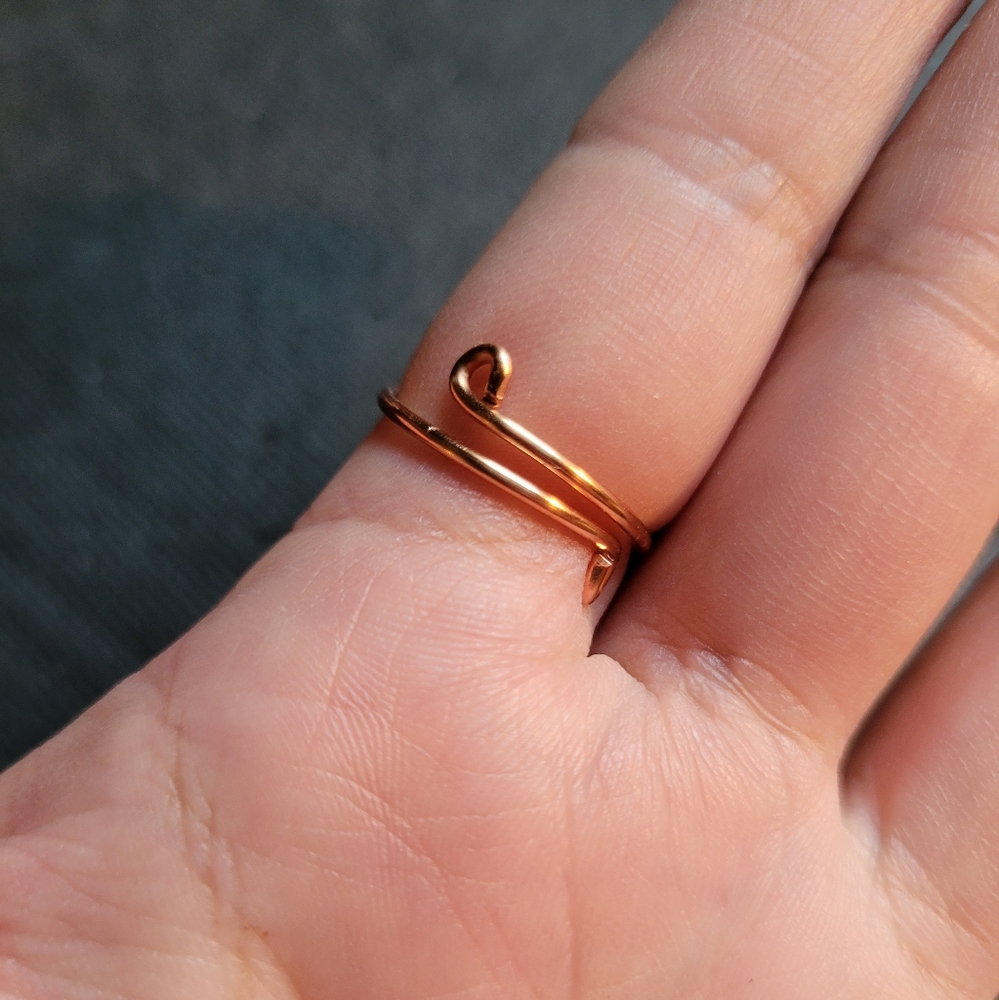 Adjustable Glitter Resin Ring - Picture 3 of 4